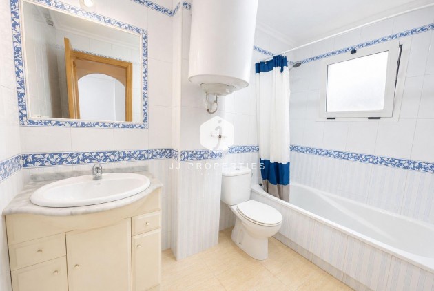 Aus zweiter Hand - Wohnung -
Torrevieja - Playa del Cura