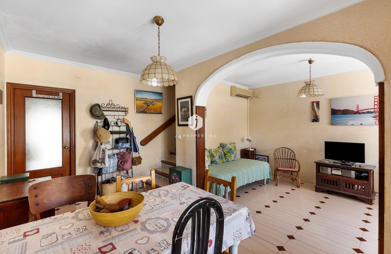 Aus zweiter Hand - Chalet -
La Mata - Costa Blanca