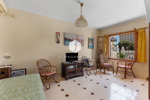 Aus zweiter Hand - Chalet -
La Mata - Costa Blanca