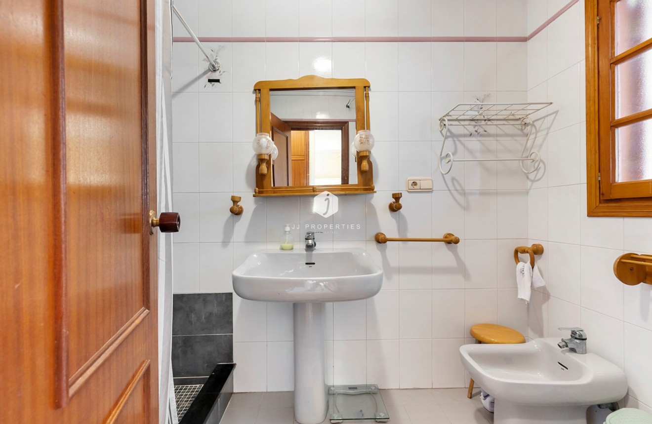 Aus zweiter Hand - Chalet -
La Mata - Costa Blanca