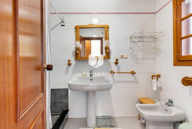 Aus zweiter Hand - Chalet -
La Mata - Costa Blanca