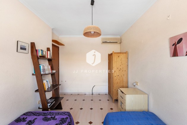 Aus zweiter Hand - Chalet -
La Mata - Costa Blanca