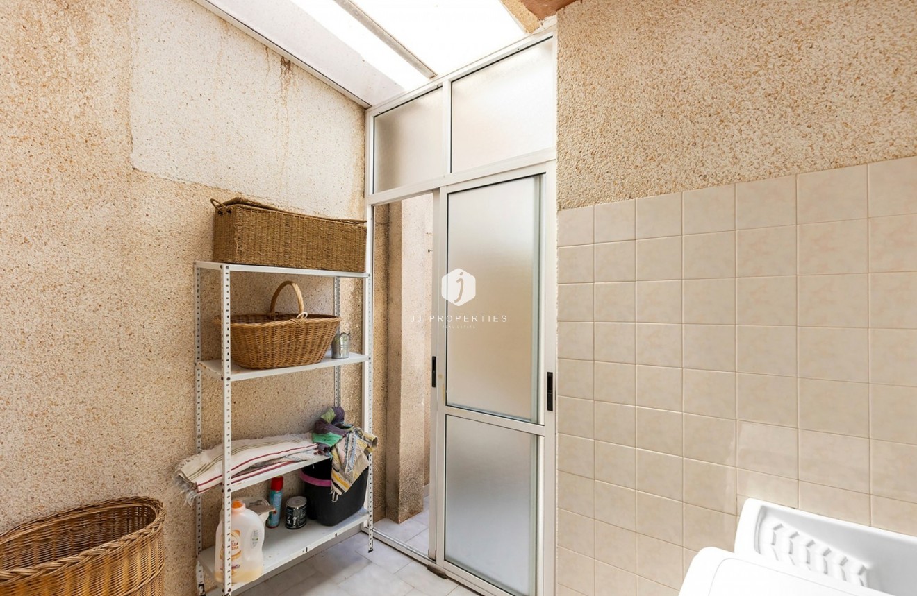 Aus zweiter Hand - Chalet -
La Mata - Costa Blanca