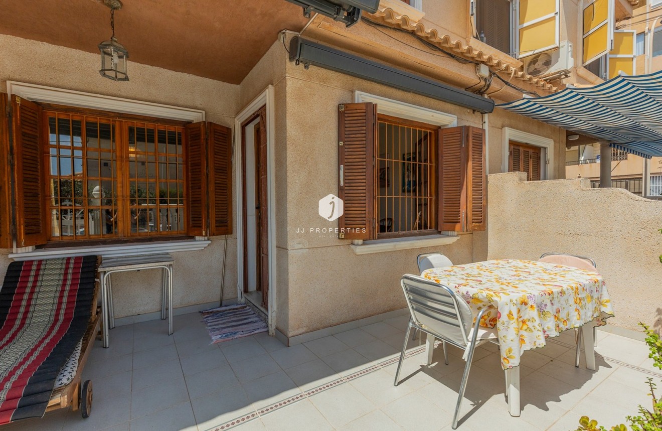 Aus zweiter Hand - Chalet -
La Mata - Costa Blanca