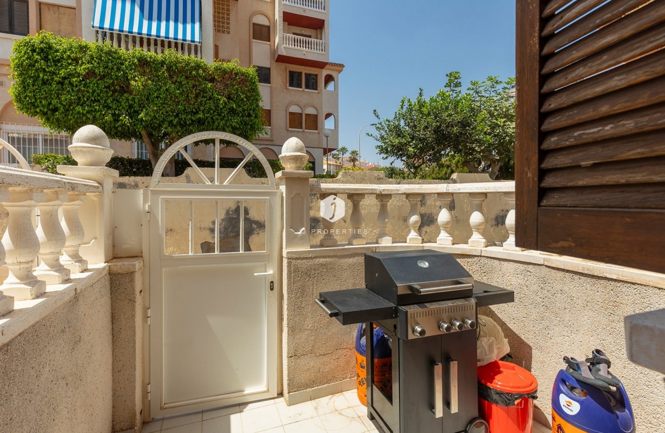 Aus zweiter Hand - Chalet -
La Mata - Costa Blanca