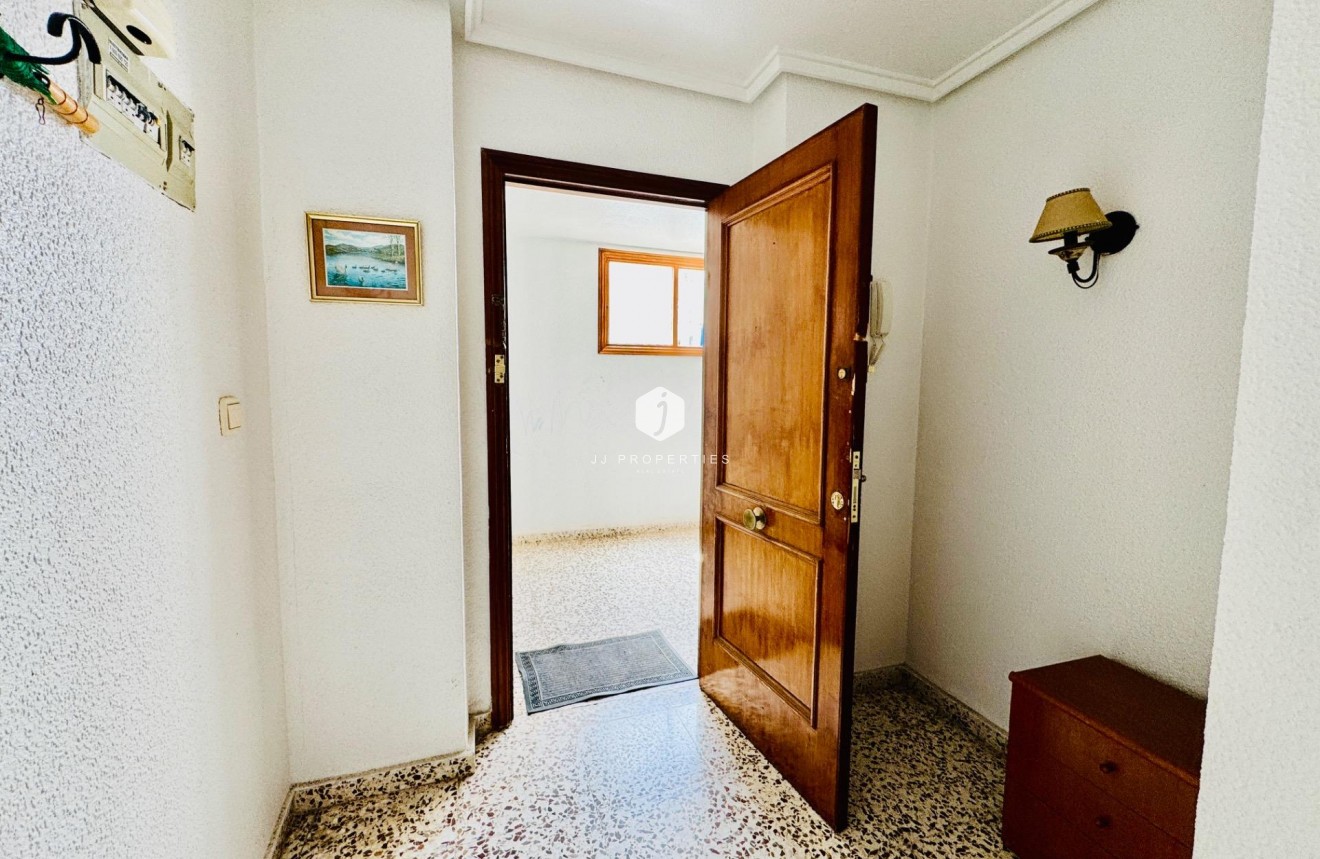 Tweedehands - Appartement / flat -
Torrevieja - Acequion