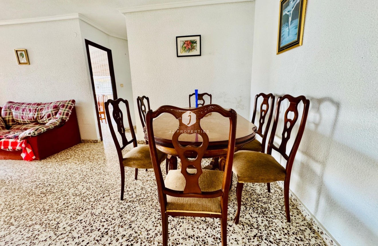 Tweedehands - Appartement / flat -
Torrevieja - Acequion