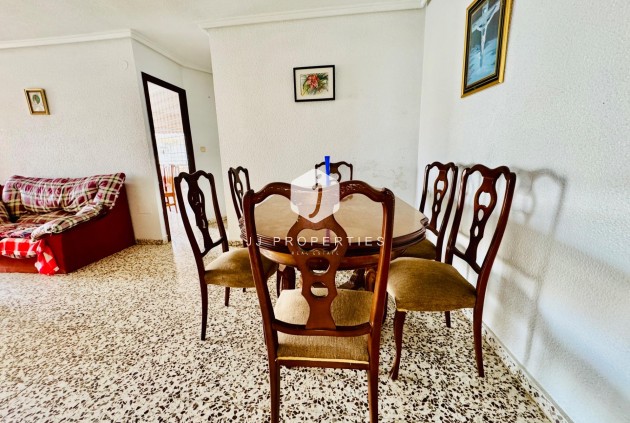 Tweedehands - Appartement / flat -
Torrevieja - Acequion