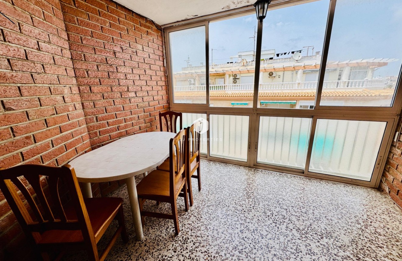 Tweedehands - Appartement / flat -
Torrevieja - Acequion