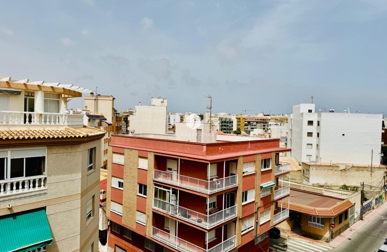 Tweedehands - Appartement / flat -
Torrevieja - Acequion