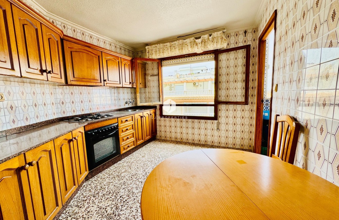 Tweedehands - Appartement / flat -
Torrevieja - Acequion