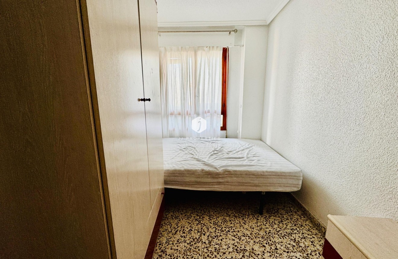 Tweedehands - Appartement / flat -
Torrevieja - Acequion