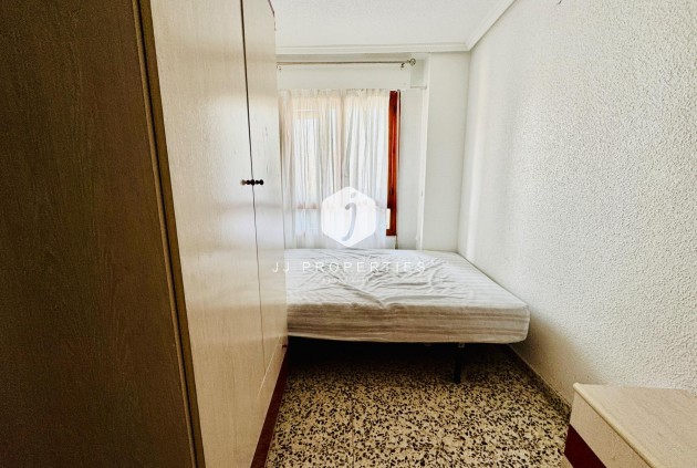 Tweedehands - Appartement / flat -
Torrevieja - Acequion