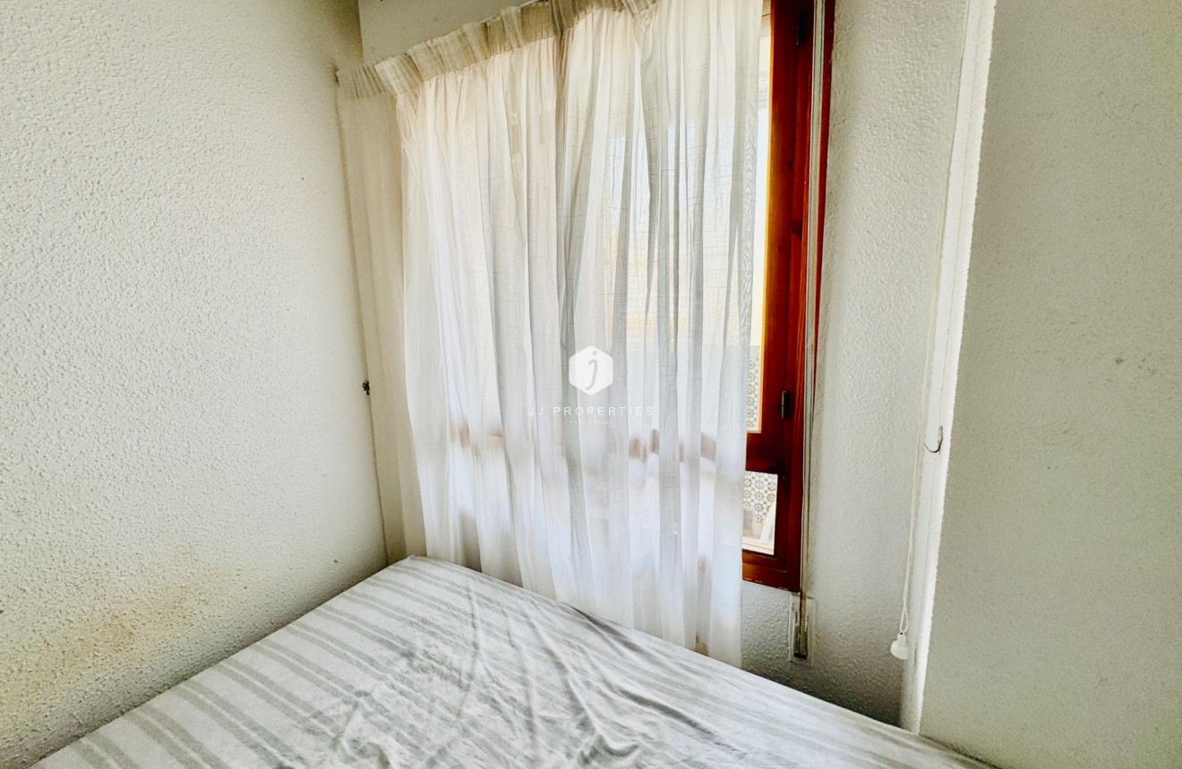 Tweedehands - Appartement / flat -
Torrevieja - Acequion