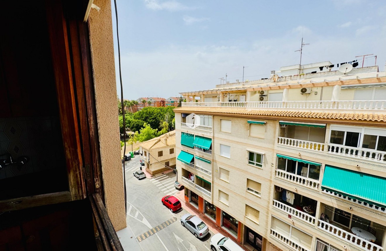 Tweedehands - Appartement / flat -
Torrevieja - Acequion