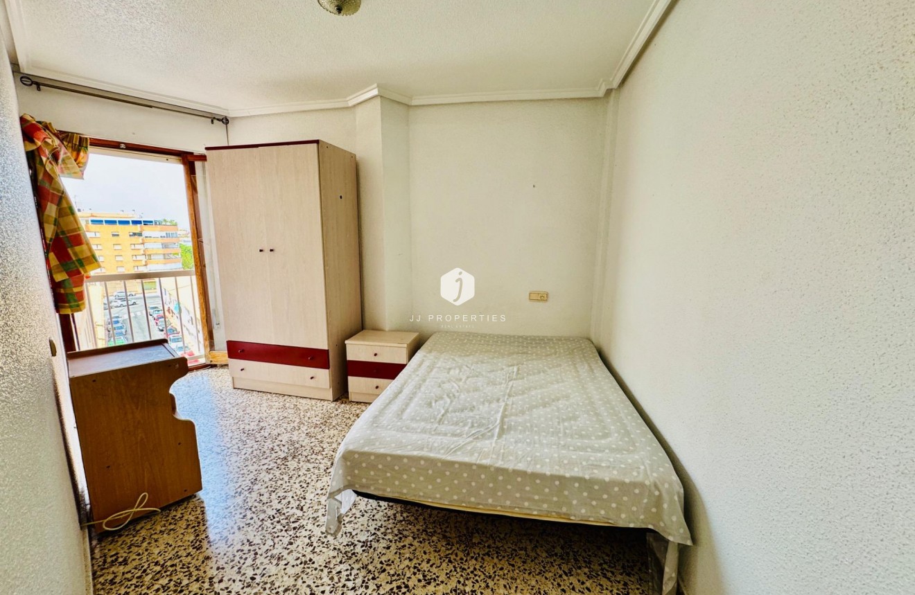 Tweedehands - Appartement / flat -
Torrevieja - Acequion