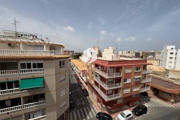 Tweedehands - Appartement / flat -
Torrevieja - Acequion