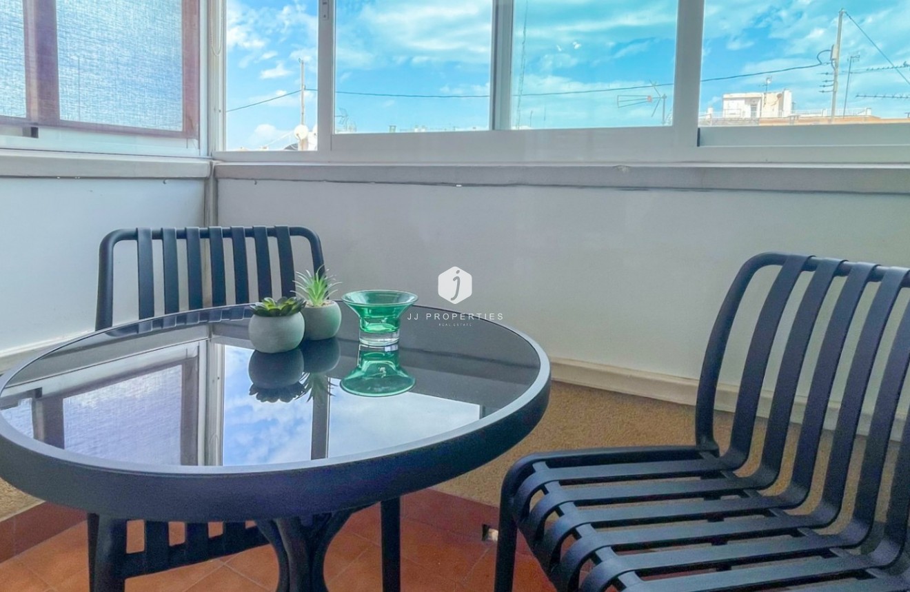 Resale - Apartment / flat -
Torrevieja - Costa Blanca