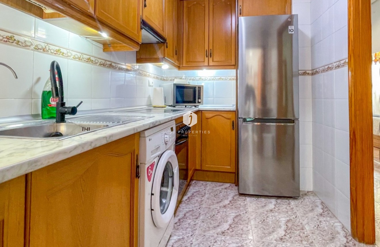 Resale - Apartment / flat -
Torrevieja - Costa Blanca