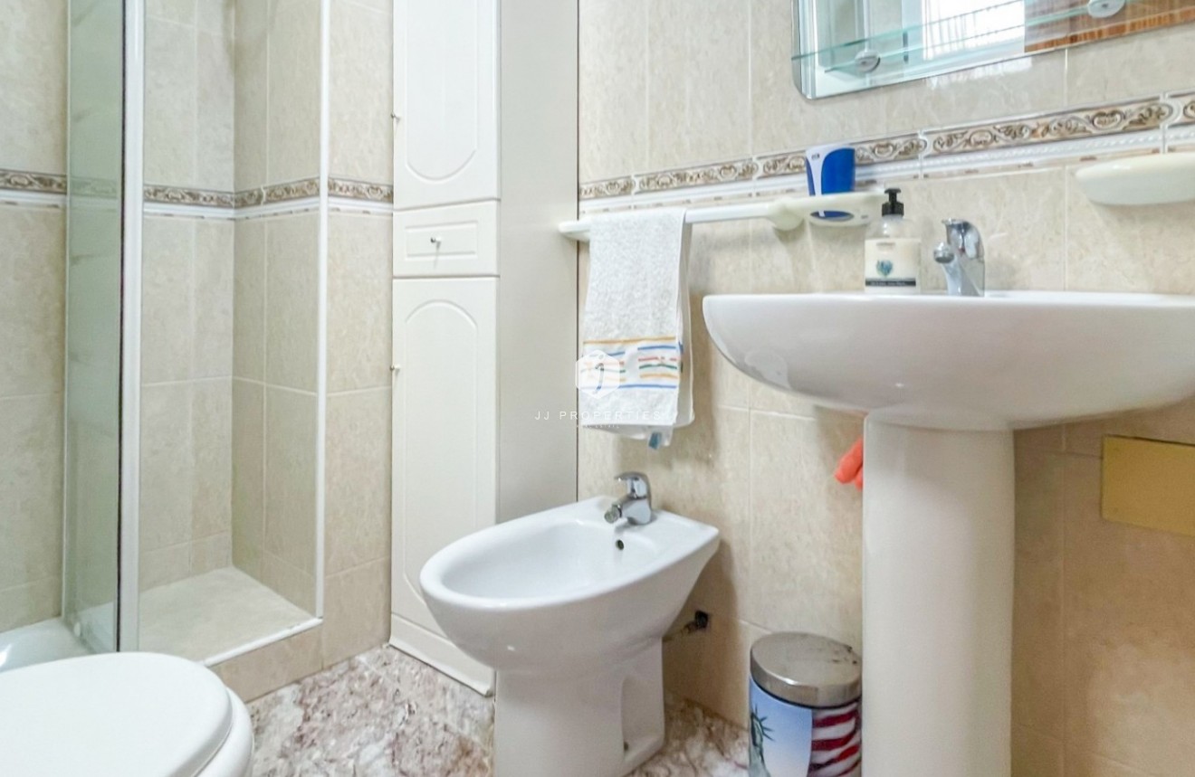 Resale - Apartment / flat -
Torrevieja - Costa Blanca