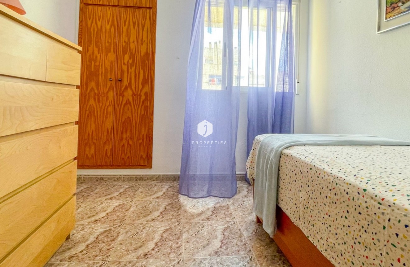 Resale - Apartment / flat -
Torrevieja - Costa Blanca