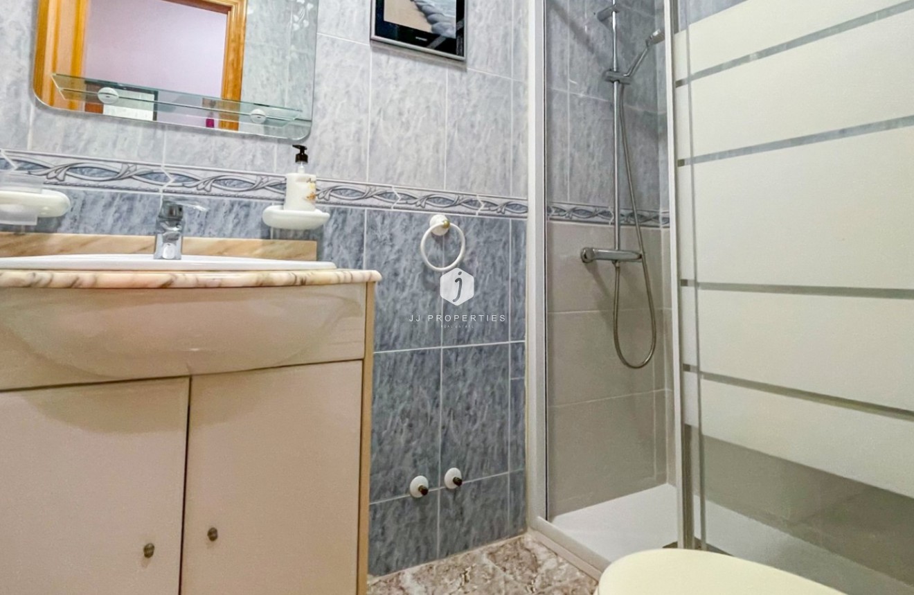 Resale - Apartment / flat -
Torrevieja - Costa Blanca