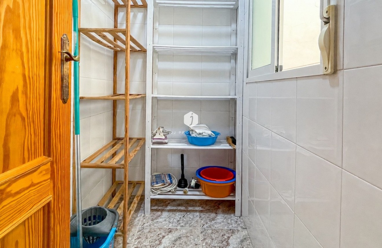 Resale - Apartment / flat -
Torrevieja - Costa Blanca
