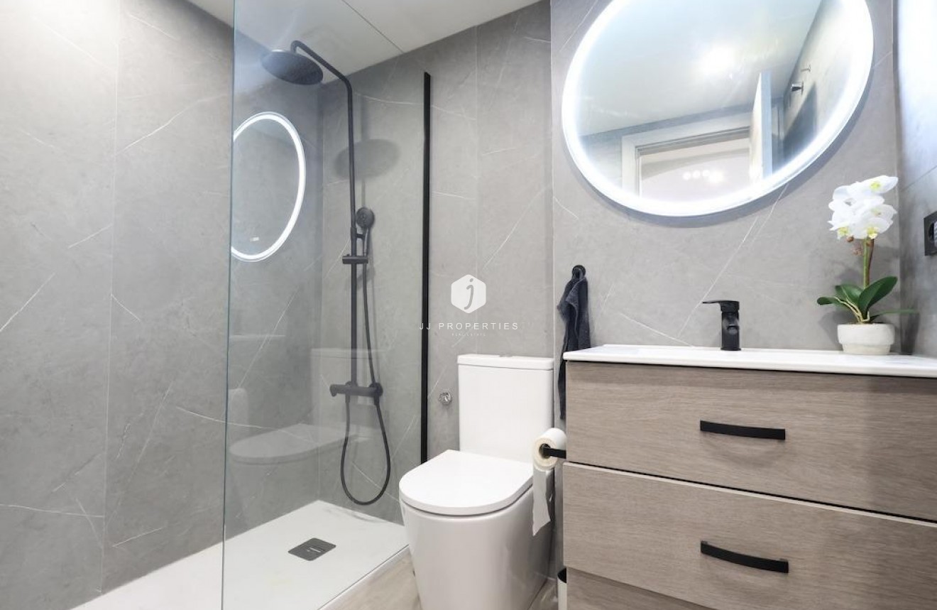 Aus zweiter Hand - Wohnung -
Orihuela Costa - Costa Blanca