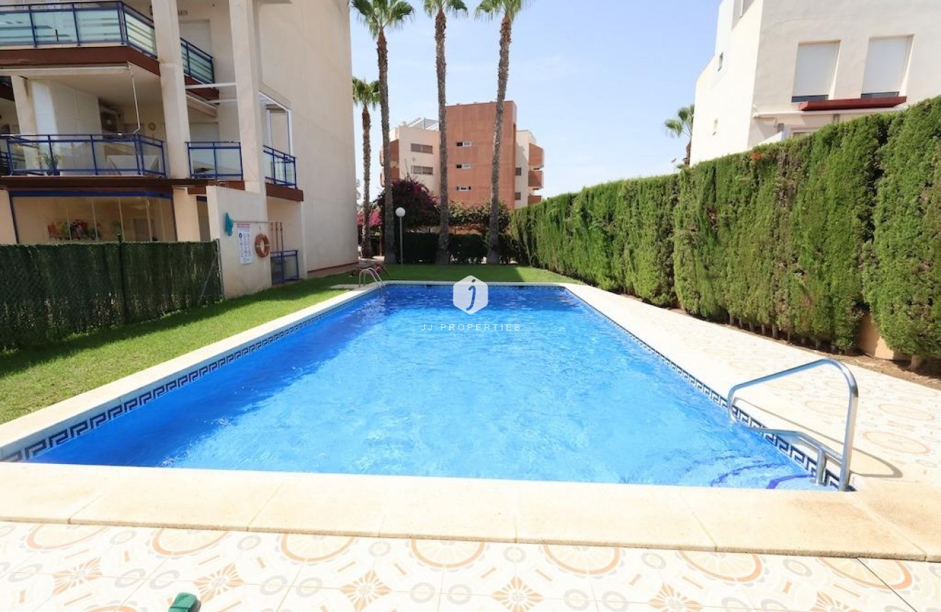 Aus zweiter Hand - Wohnung -
Orihuela Costa - Costa Blanca