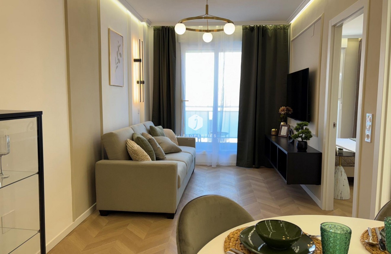 Resale - Apartment / flat -
Torrevieja - Playa del Cura
