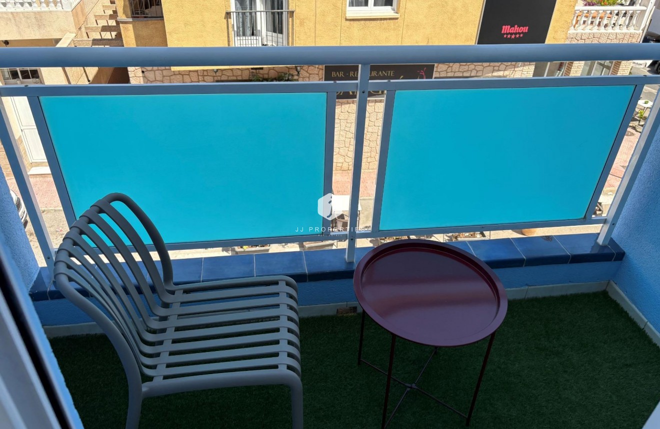 Resale - Apartment / flat -
Torrevieja - Playa del Cura
