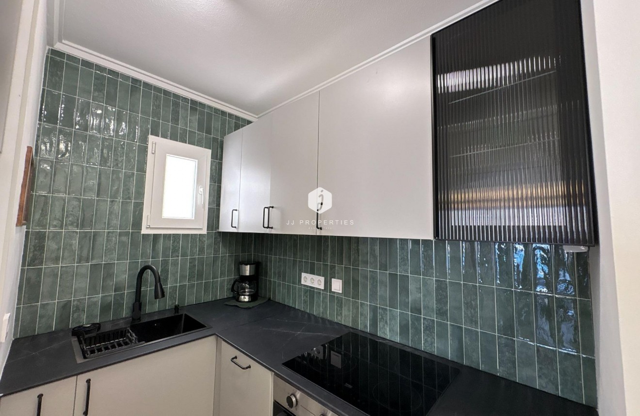 Resale - Apartment / flat -
Torrevieja - Playa del Cura