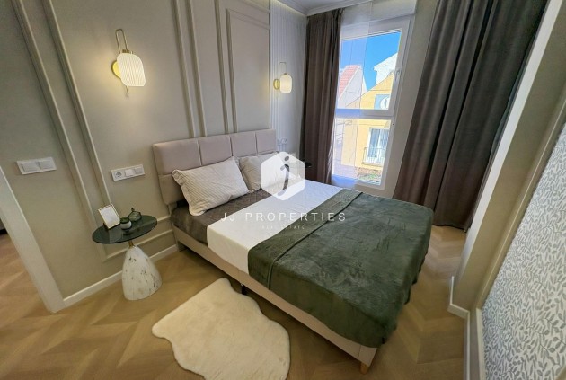 Resale - Apartment / flat -
Torrevieja - Playa del Cura