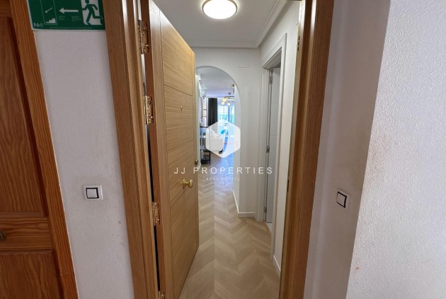 Resale - Apartment / flat -
Torrevieja - Playa del Cura