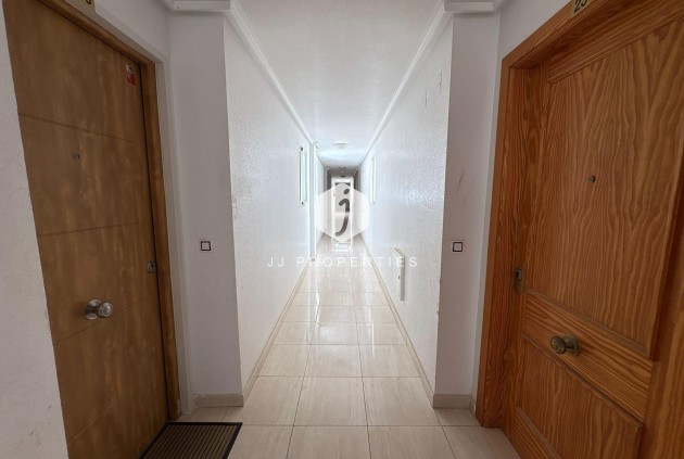 Resale - Apartment / flat -
Torrevieja - Playa del Cura