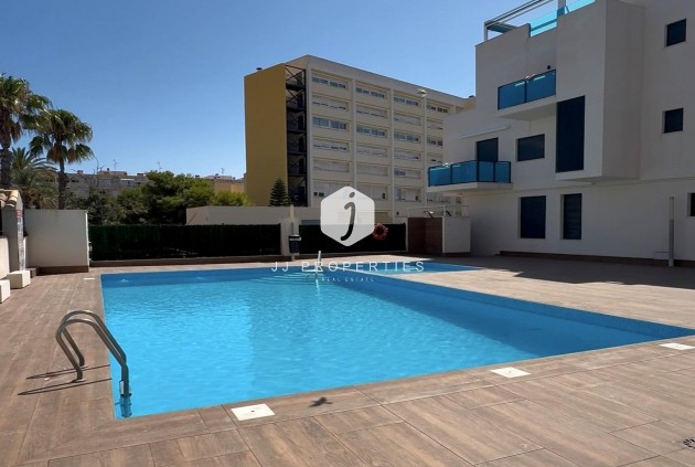 Resale - Apartment / flat -
Torrevieja - Playa del Cura