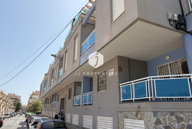 Resale - Apartment / flat -
Torrevieja - Playa del Cura