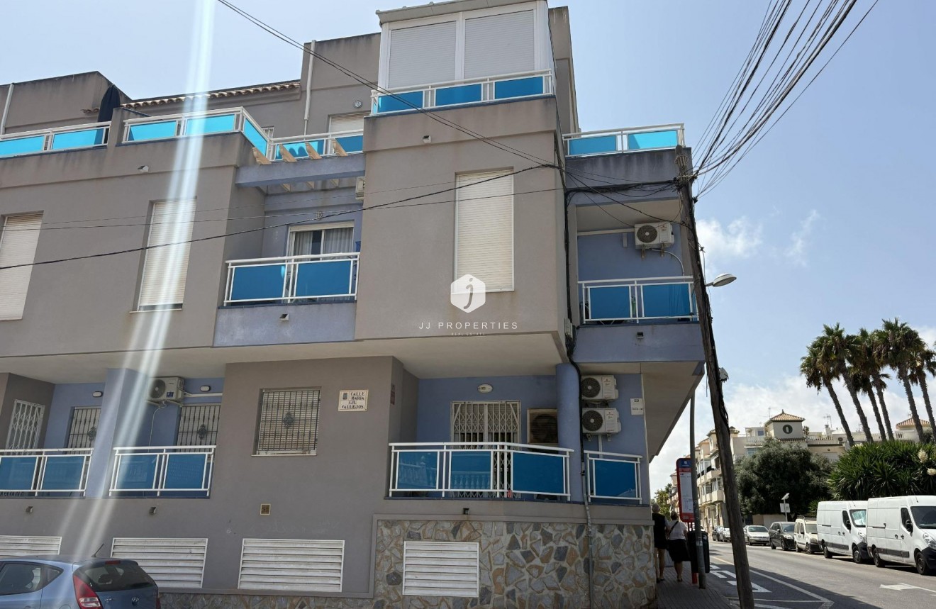 Resale - Apartment / flat -
Torrevieja - Playa del Cura