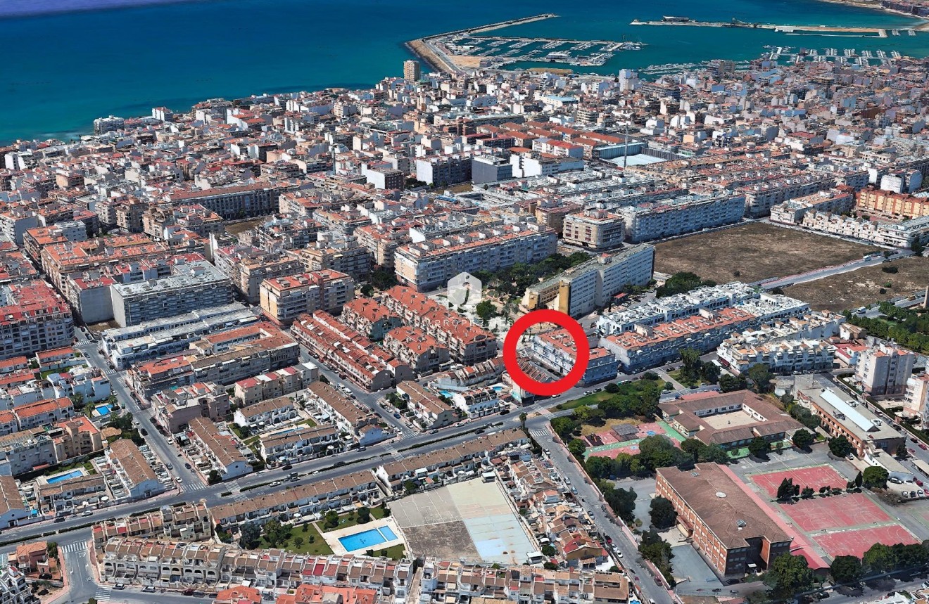 Resale - Apartment / flat -
Torrevieja - Playa del Cura