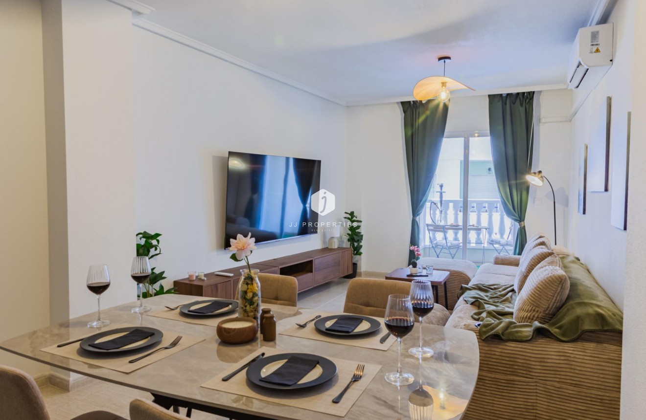 Aus zweiter Hand - Wohnung -
Torrevieja - Playa del Cura