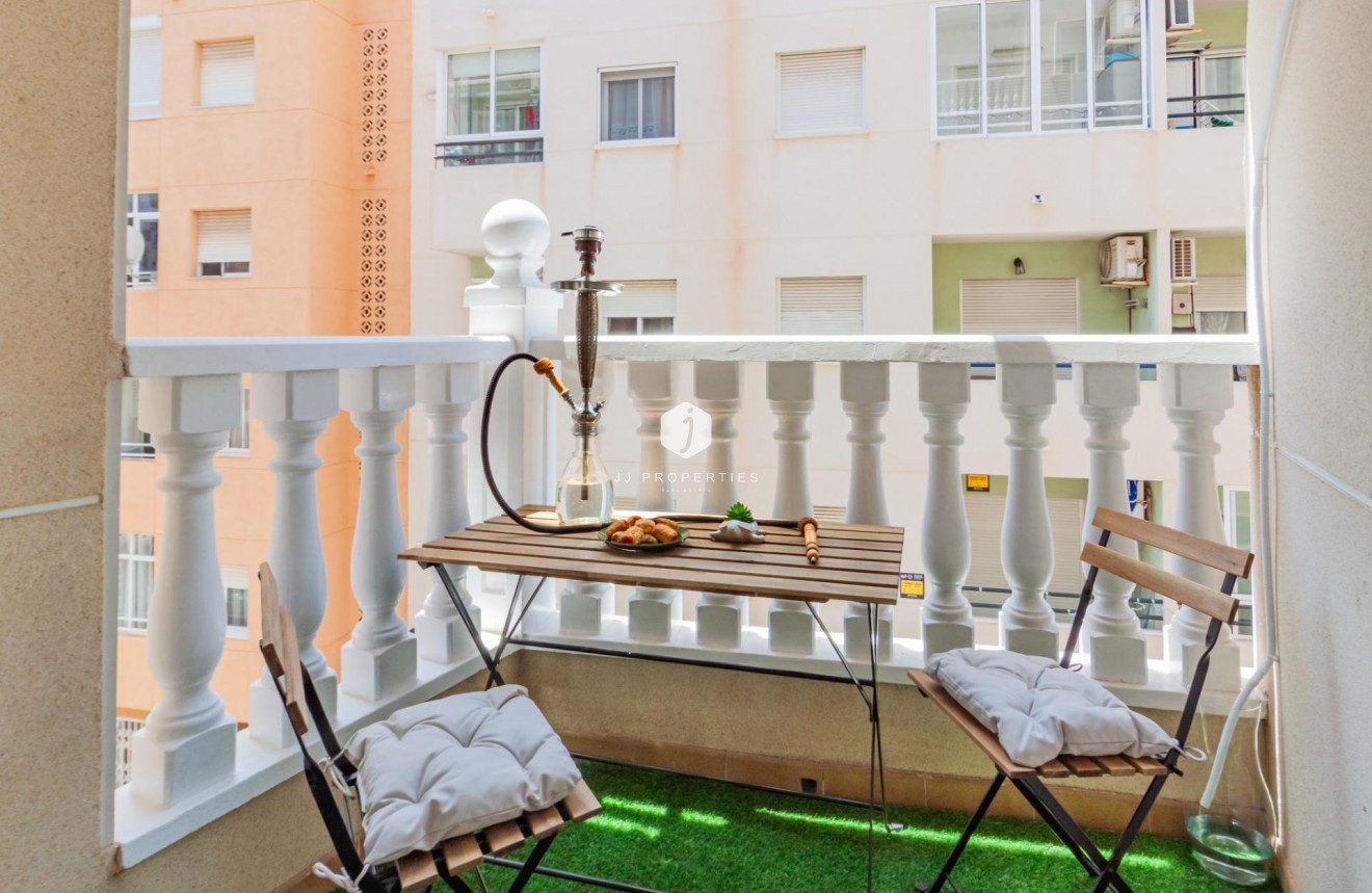 Aus zweiter Hand - Wohnung -
Torrevieja - Playa del Cura