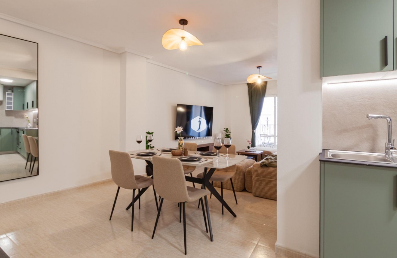Aus zweiter Hand - Wohnung -
Torrevieja - Playa del Cura