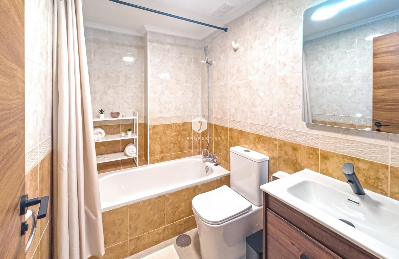 Aus zweiter Hand - Wohnung -
Torrevieja - Playa del Cura
