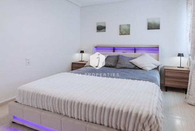 Aus zweiter Hand - Wohnung -
Torrevieja - Playa del Cura