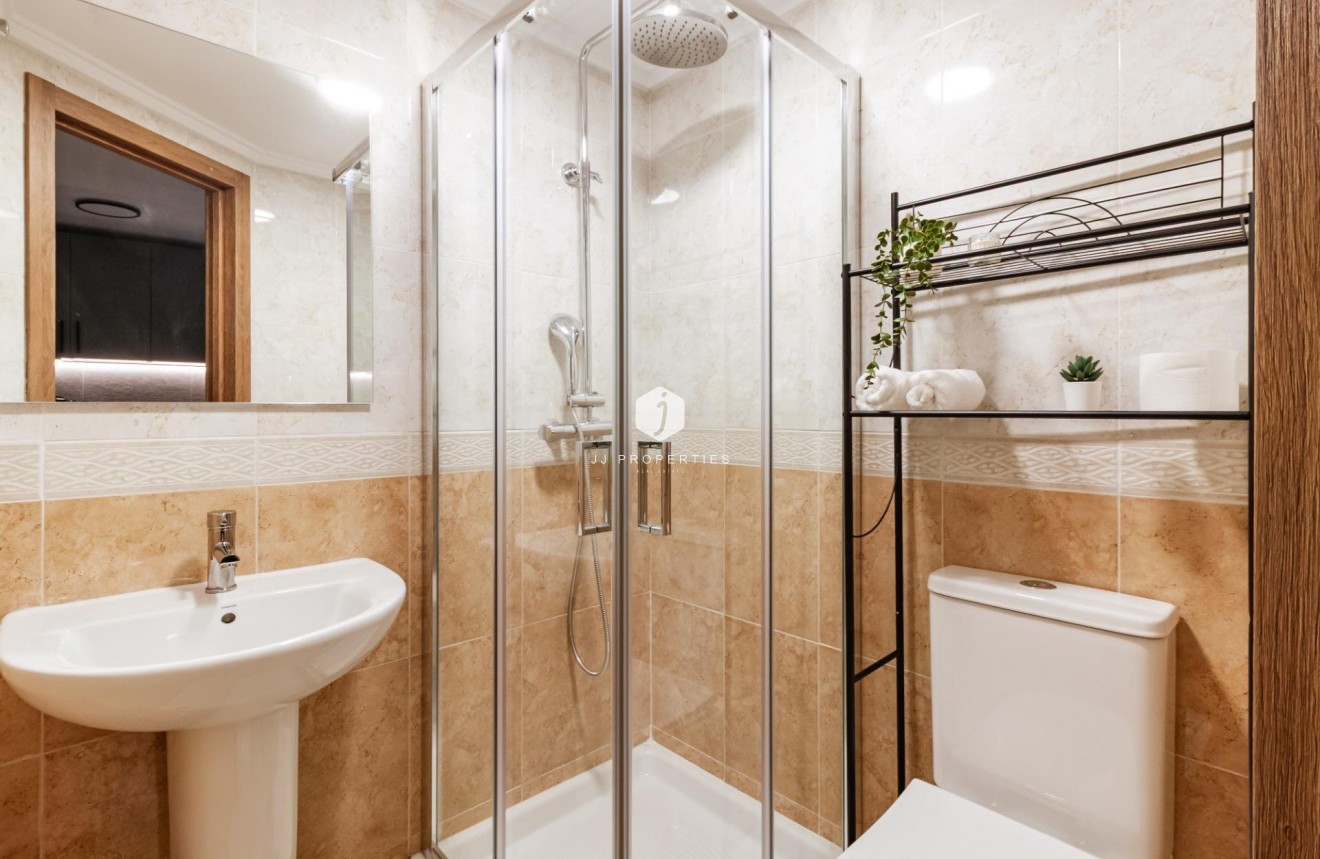 Aus zweiter Hand - Wohnung -
Torrevieja - Playa del Cura