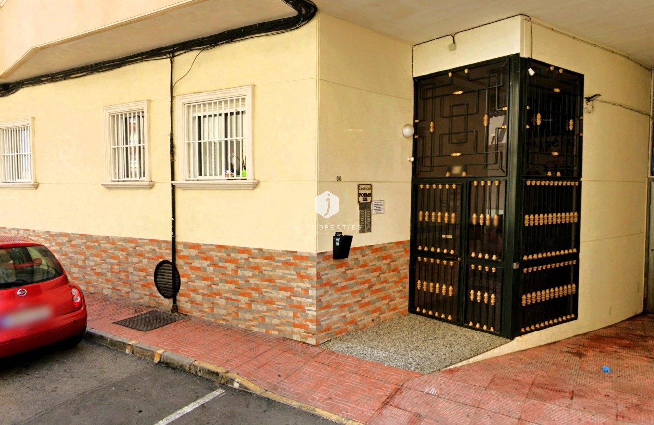 Aus zweiter Hand - Wohnung -
Torrevieja - Playa del Cura
