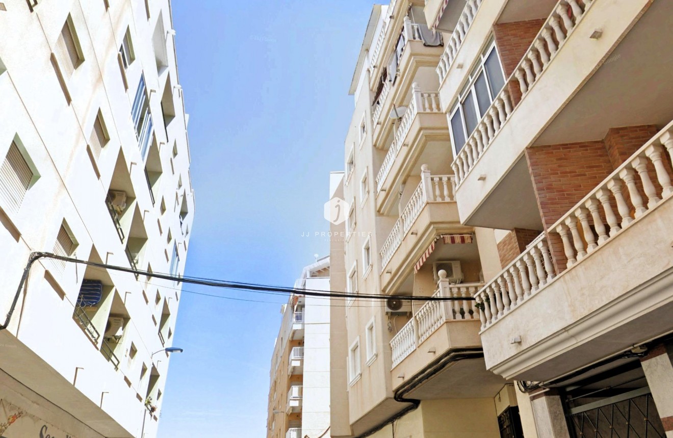 Aus zweiter Hand - Wohnung -
Torrevieja - Playa del Cura