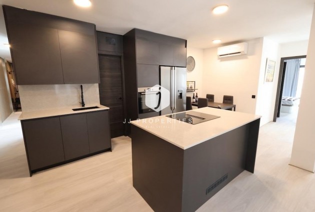 Z drugiej ręki - Daszek -
Torrevieja - Costa Blanca