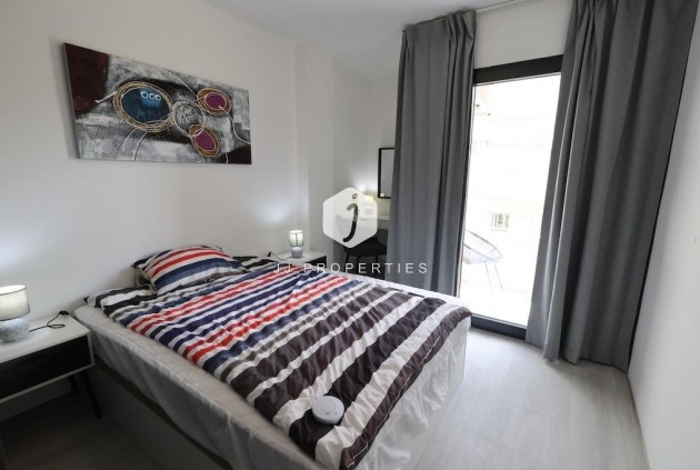 Z drugiej ręki - Daszek -
Torrevieja - Costa Blanca