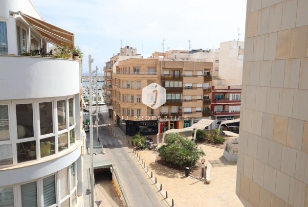 Z drugiej ręki - Daszek -
Torrevieja - Costa Blanca